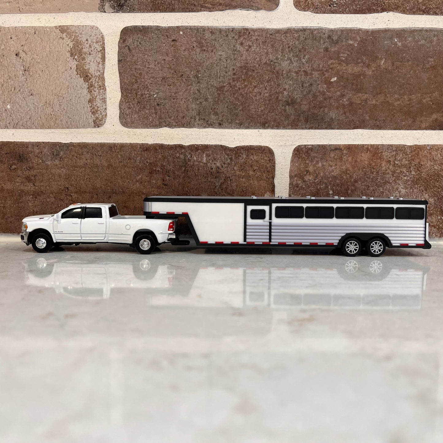 1/64 Scale 30' Gooseneck White with Black Top & Bottom Rails