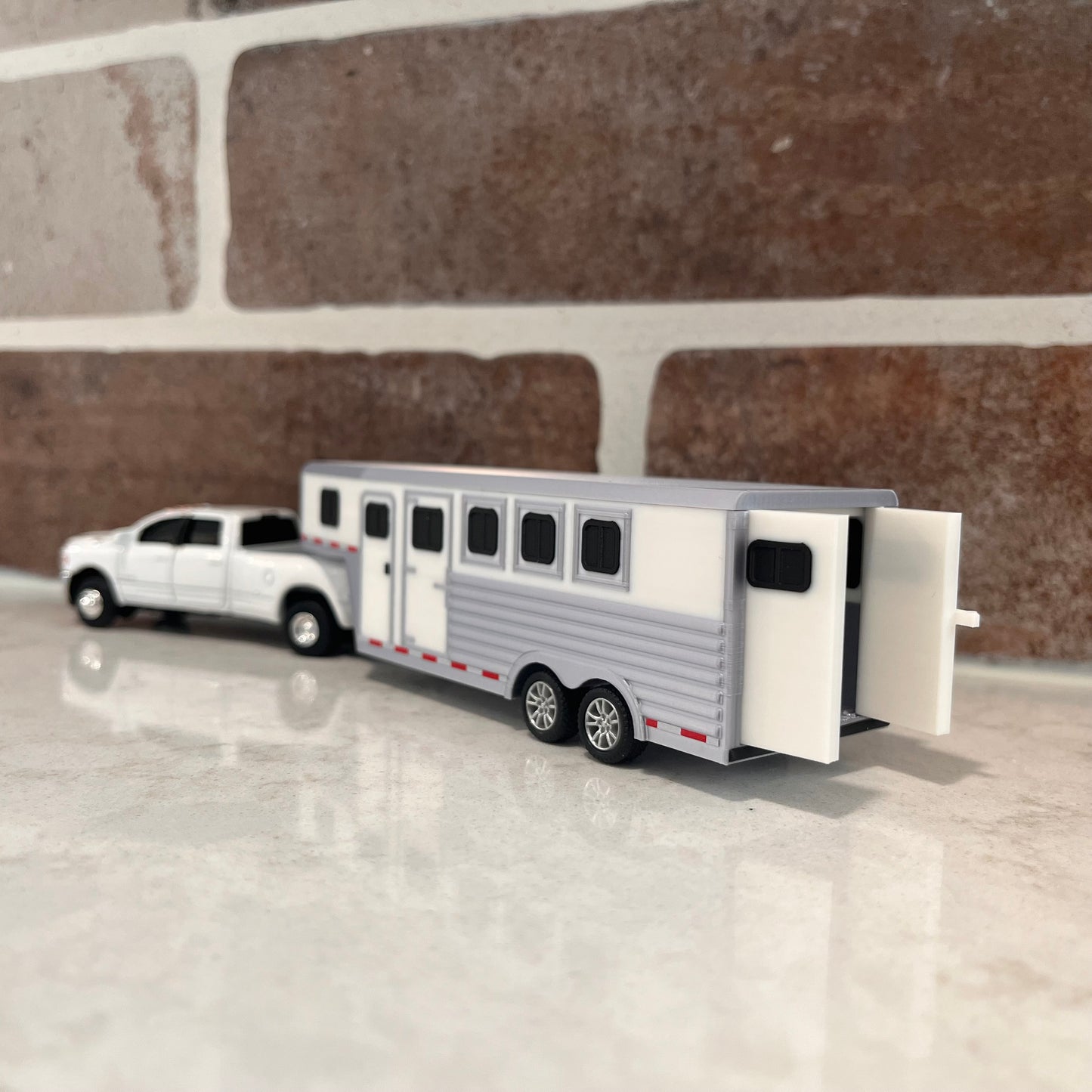 1/64 4H with Tack Room