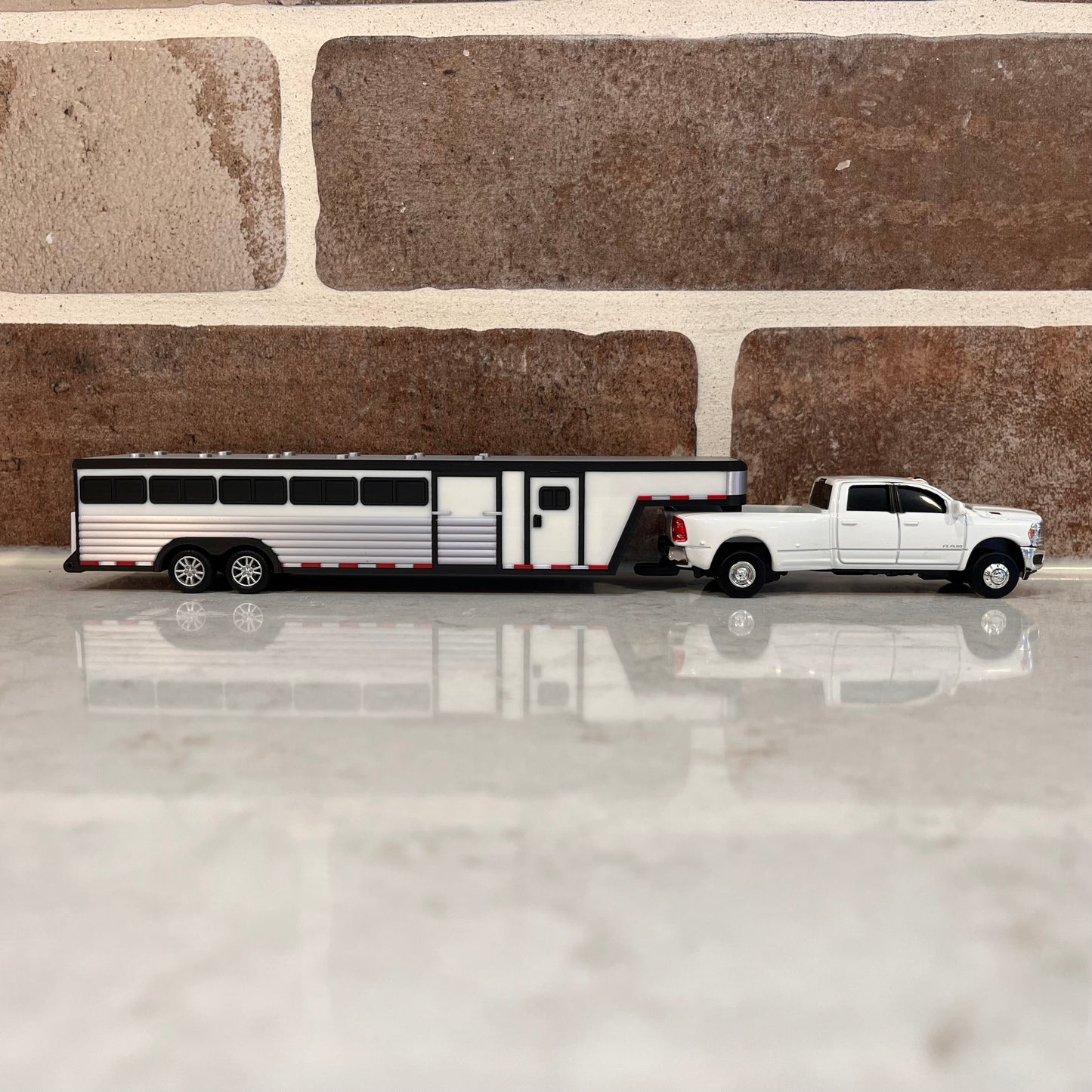 1/64 Scale 30' Gooseneck White with Black Top & Bottom Rails
