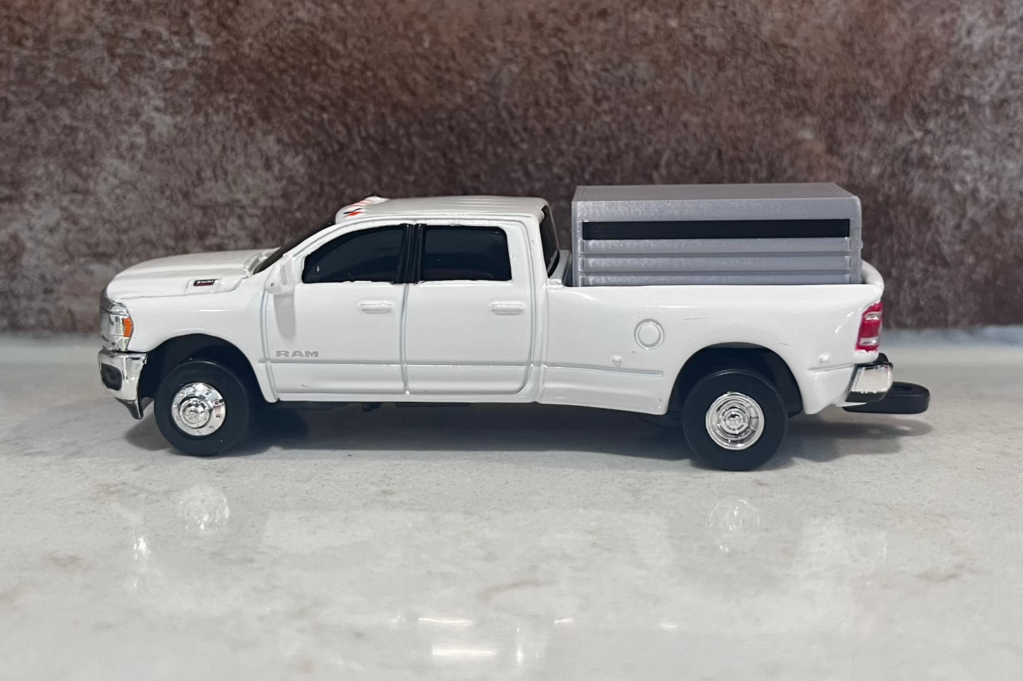 1/64 Scale Livestock Popper - Ford & Dodge