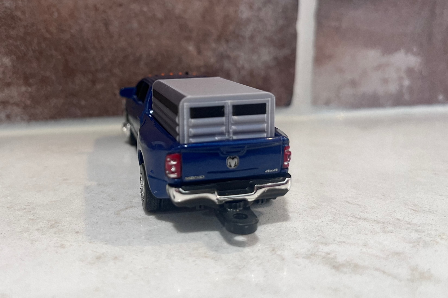 1/64 Scale Livestock Popper - Ford & Dodge